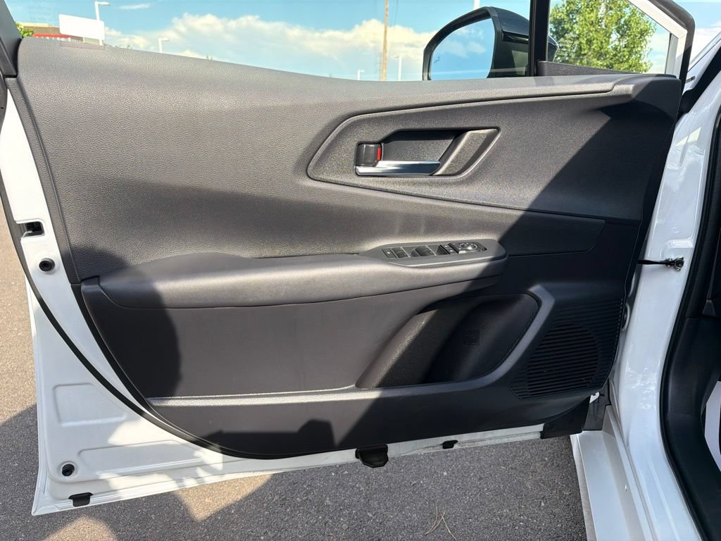 Used 2025 Toyota Prius Plug-In Hybrid FWD image 21