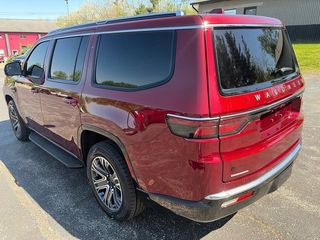 Used 2023 Jeep Wagoneer 4WD w/ Premium Group I image 7