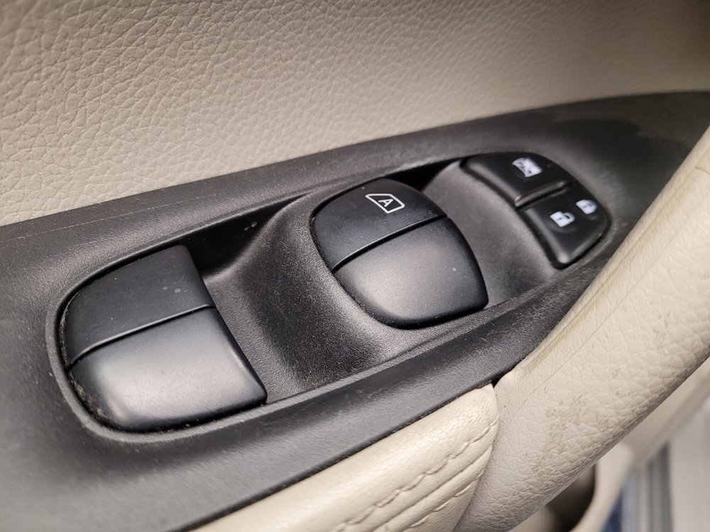 Used 2019 Nissan Rogue Sport SV image 27