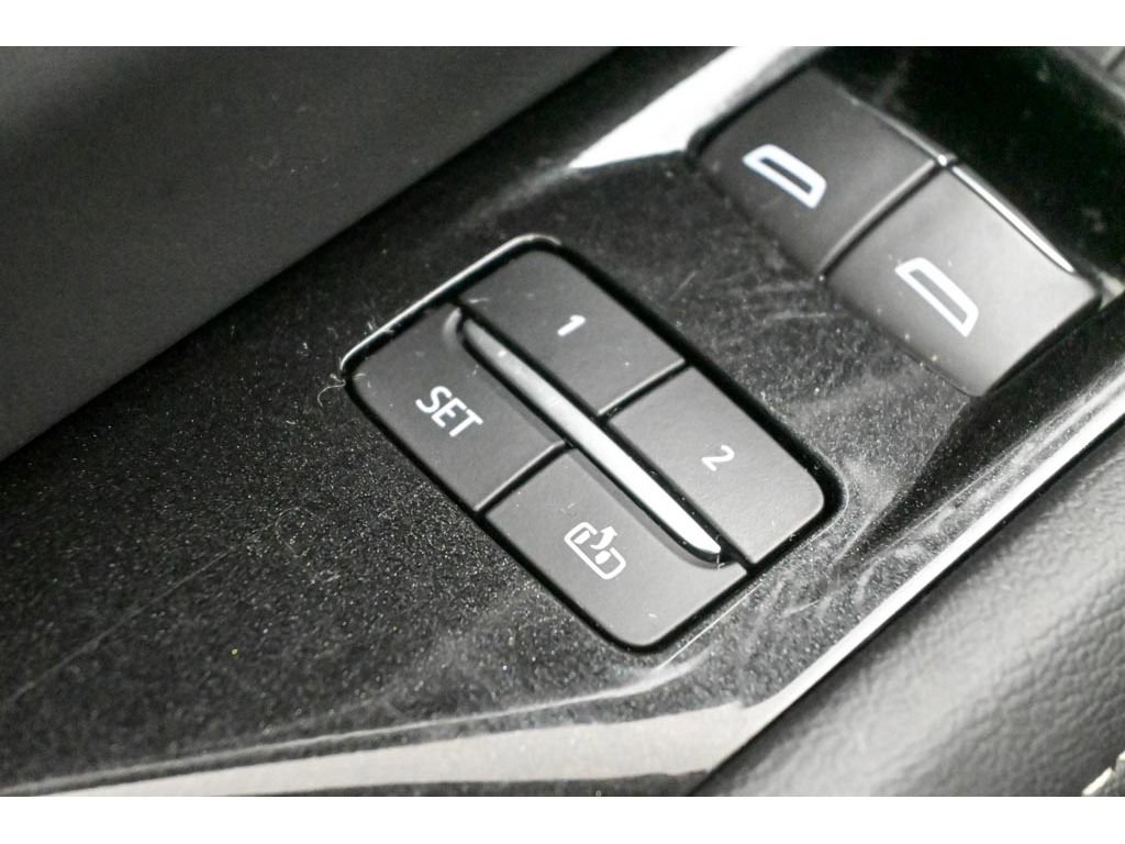 Certified 2024 Cadillac Escalade Sport w/ LPO, ONYX Package image 38