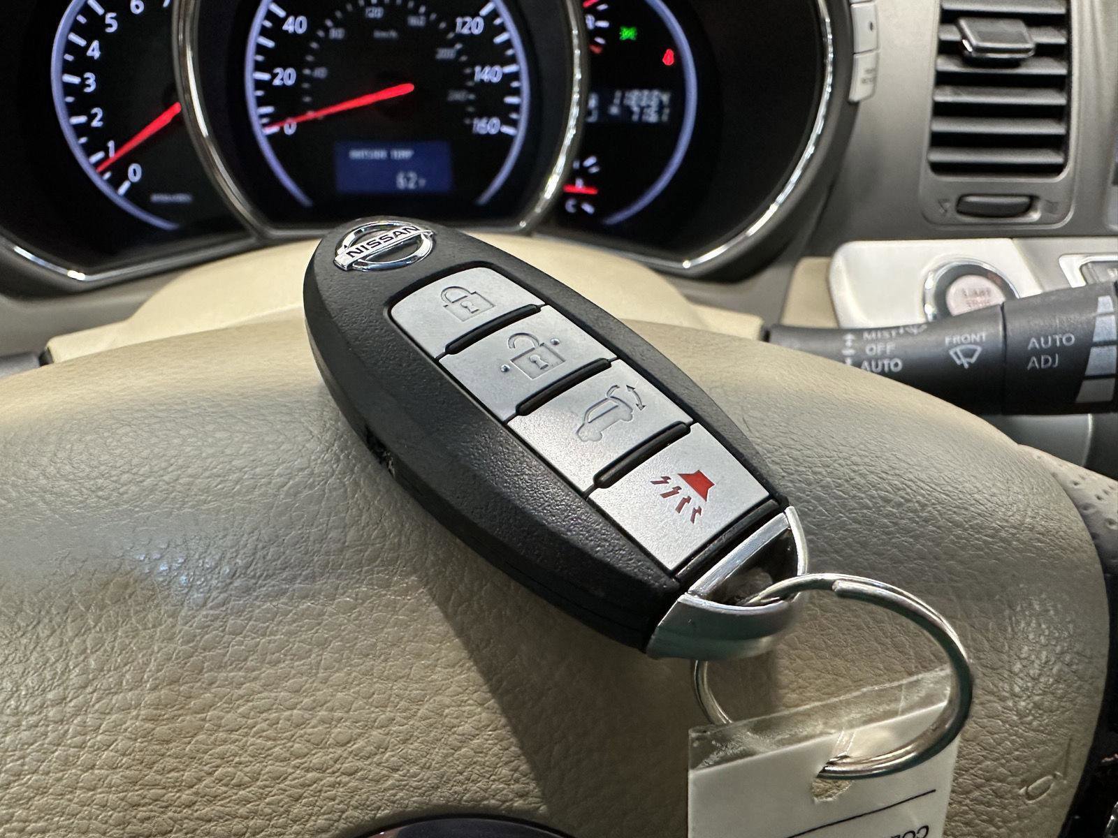 Used 2011 Nissan Murano LE w/ Navigation Pkg image 30