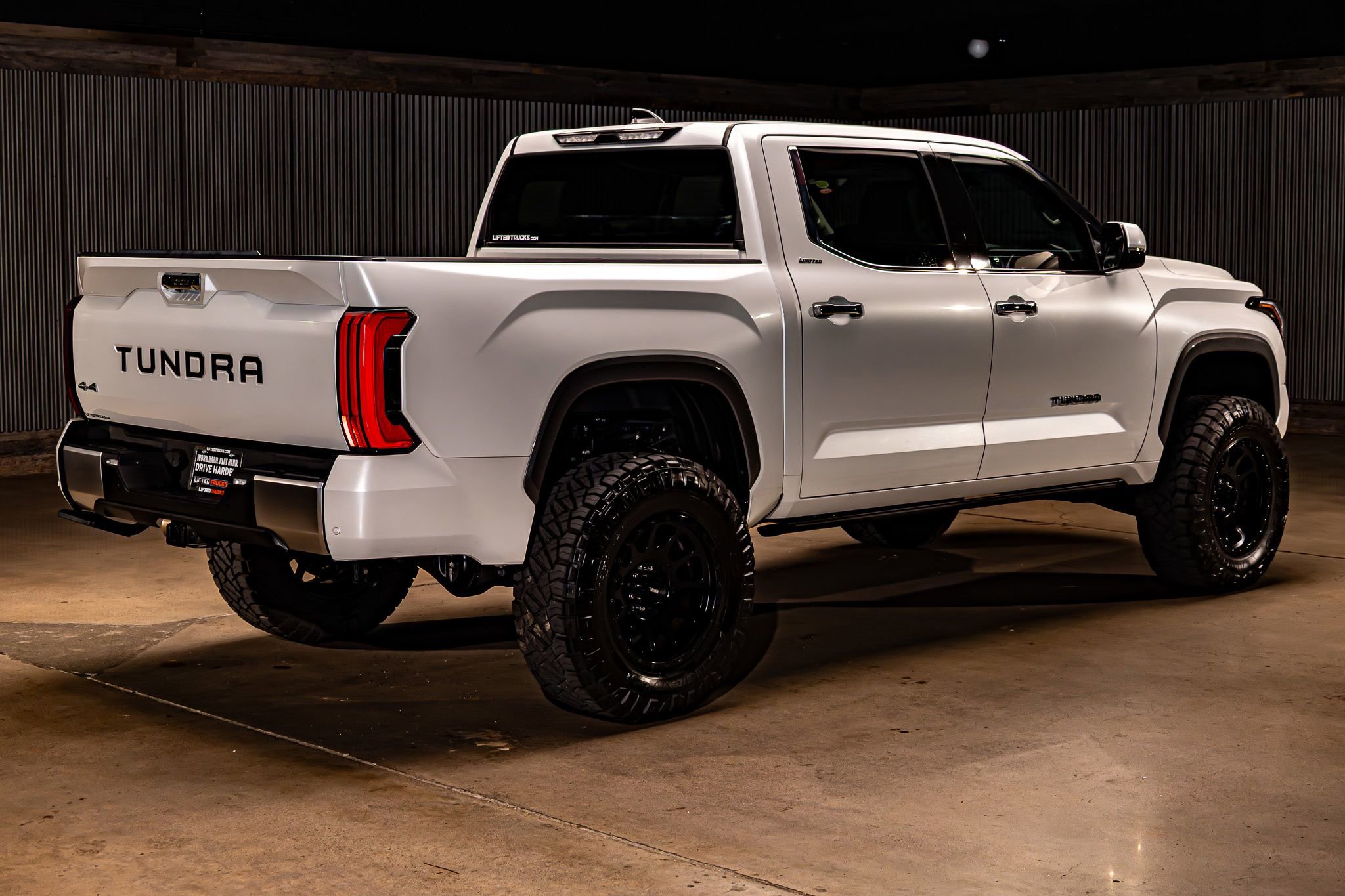 Used 2022 Toyota Tundra Limited w/ Power Package image 9