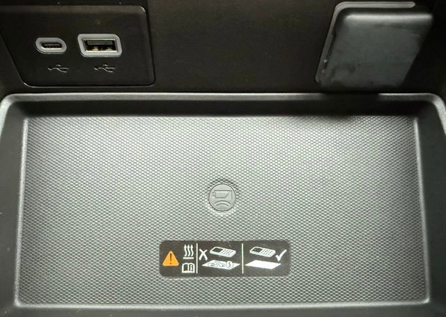 Used 2024 GMC Yukon XL Denali w/ Advanced Technology Package image 64