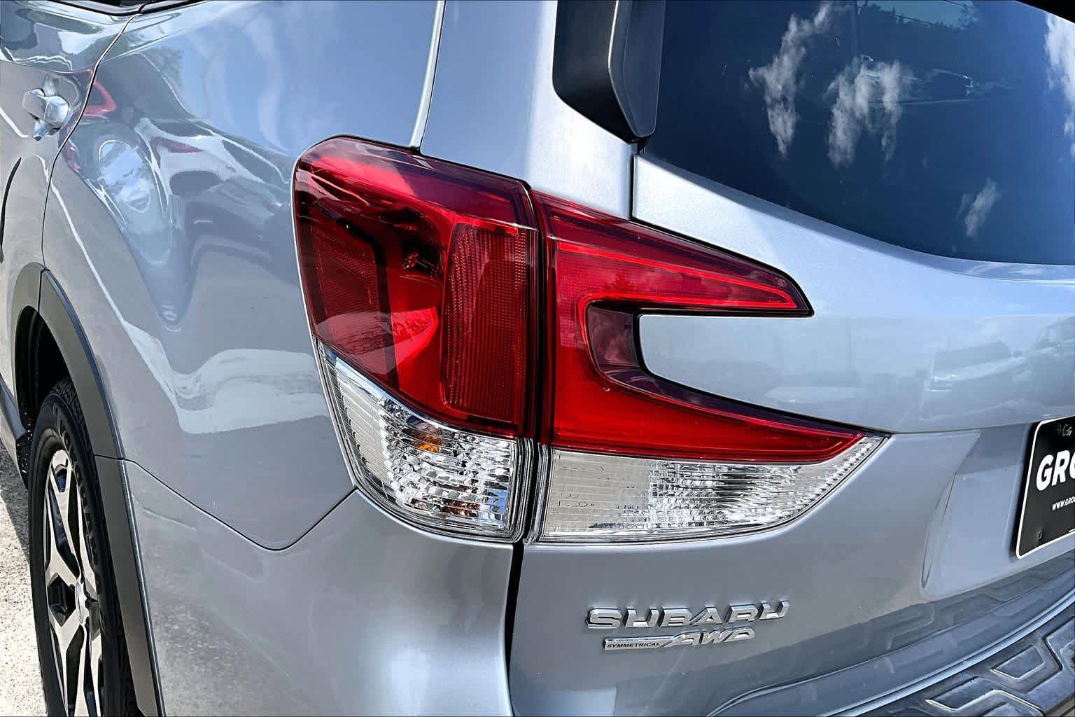 Used 2021 Subaru Forester Premium AWD/4WD image 27