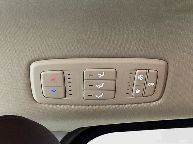 Used 2022 Kia Carnival LX FWD image 24