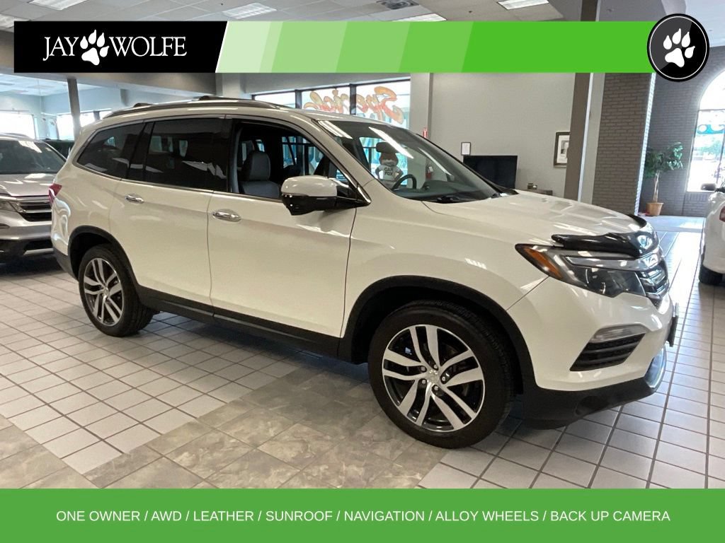 Used 2017 Honda Pilot Touring image 1
