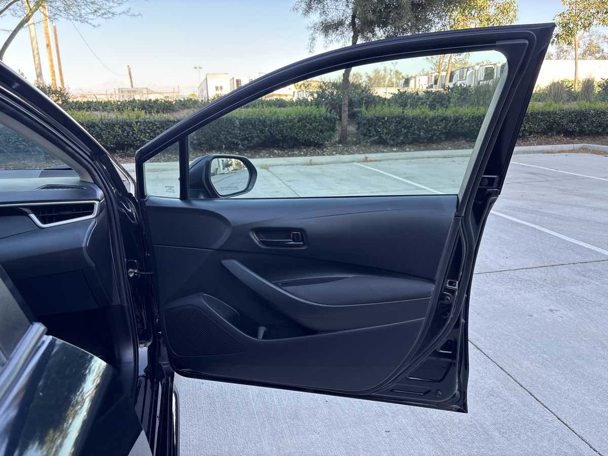 Used 2023 Toyota Corolla LE image 16