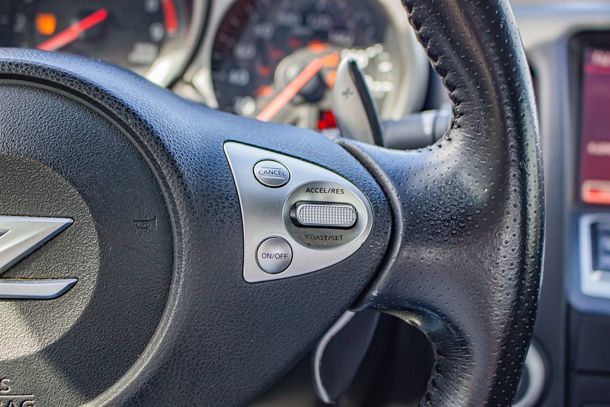 Used 2013 Nissan 370Z Touring RWD image 24