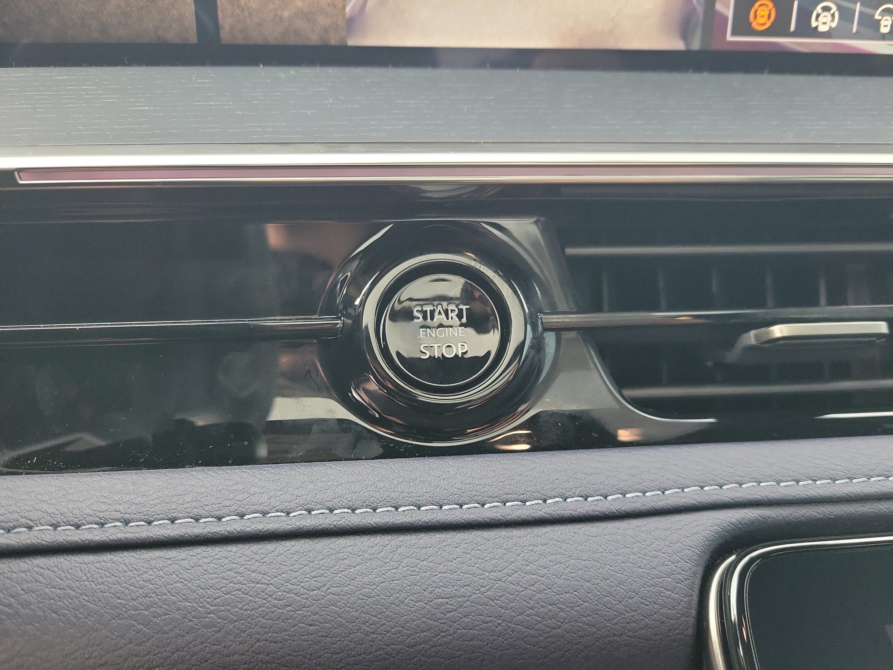 Used 2026 INFINITI QX80 4WD w/ Sport Exterior Package image 32