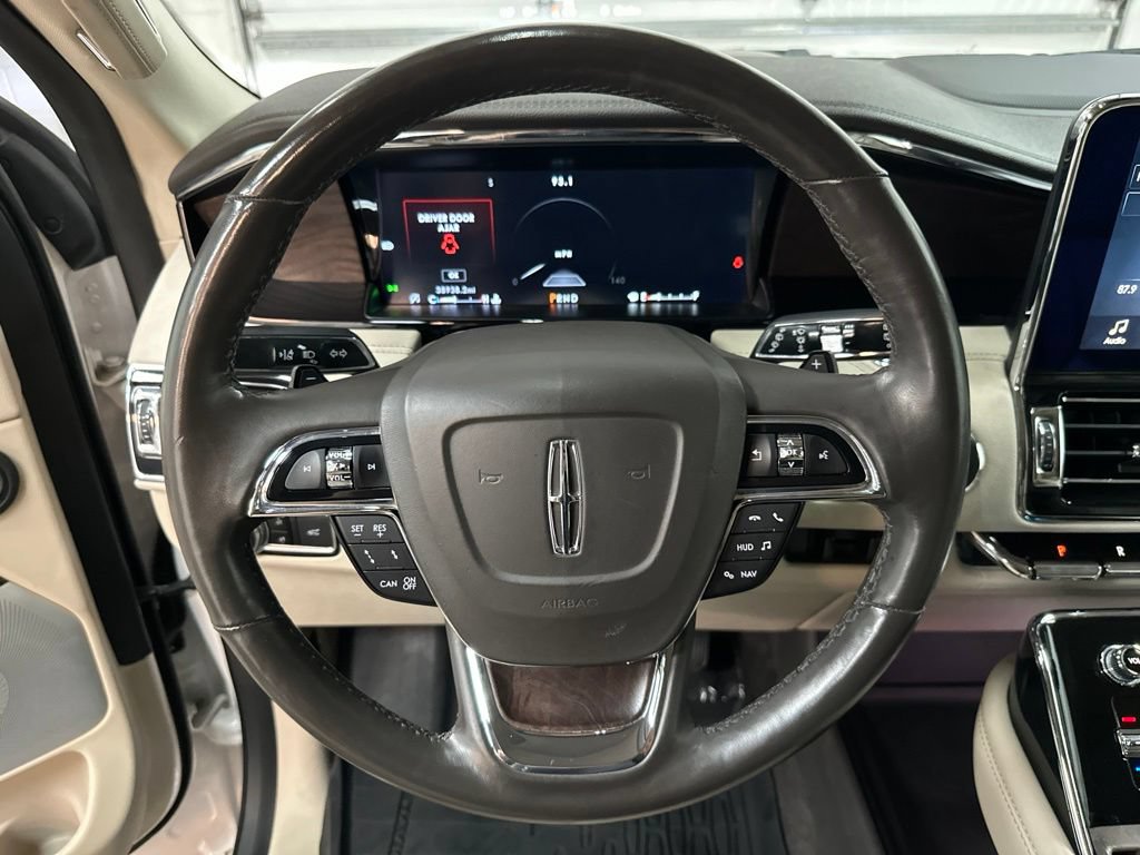 Used 2019 Lincoln Navigator Reserve AWD/4WD image 13