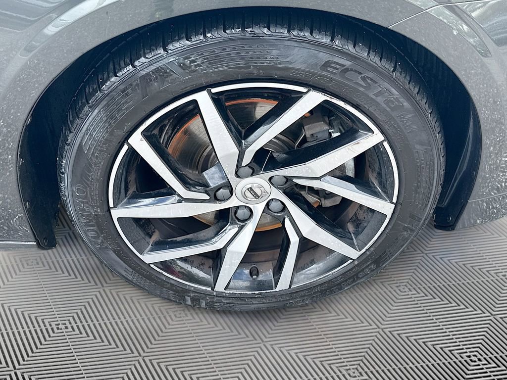 Used 2019 Volvo S60 T5 Momentum w/ Multimedia Package image 32