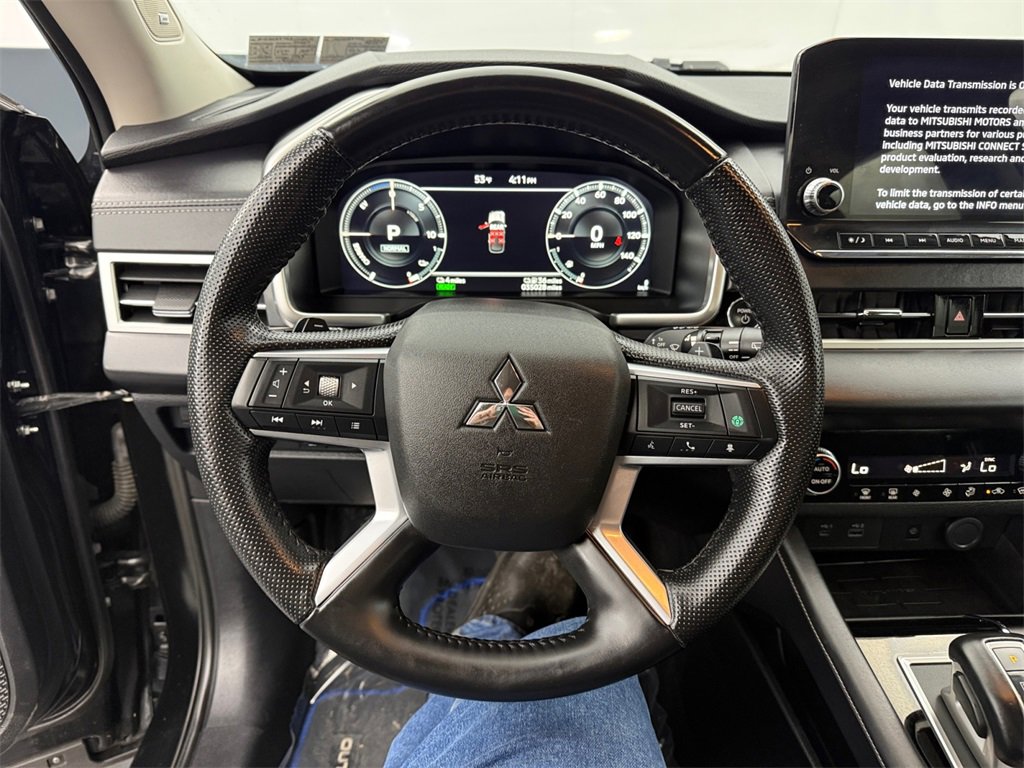 Used 2025 Mitsubishi Outlander SE image 15