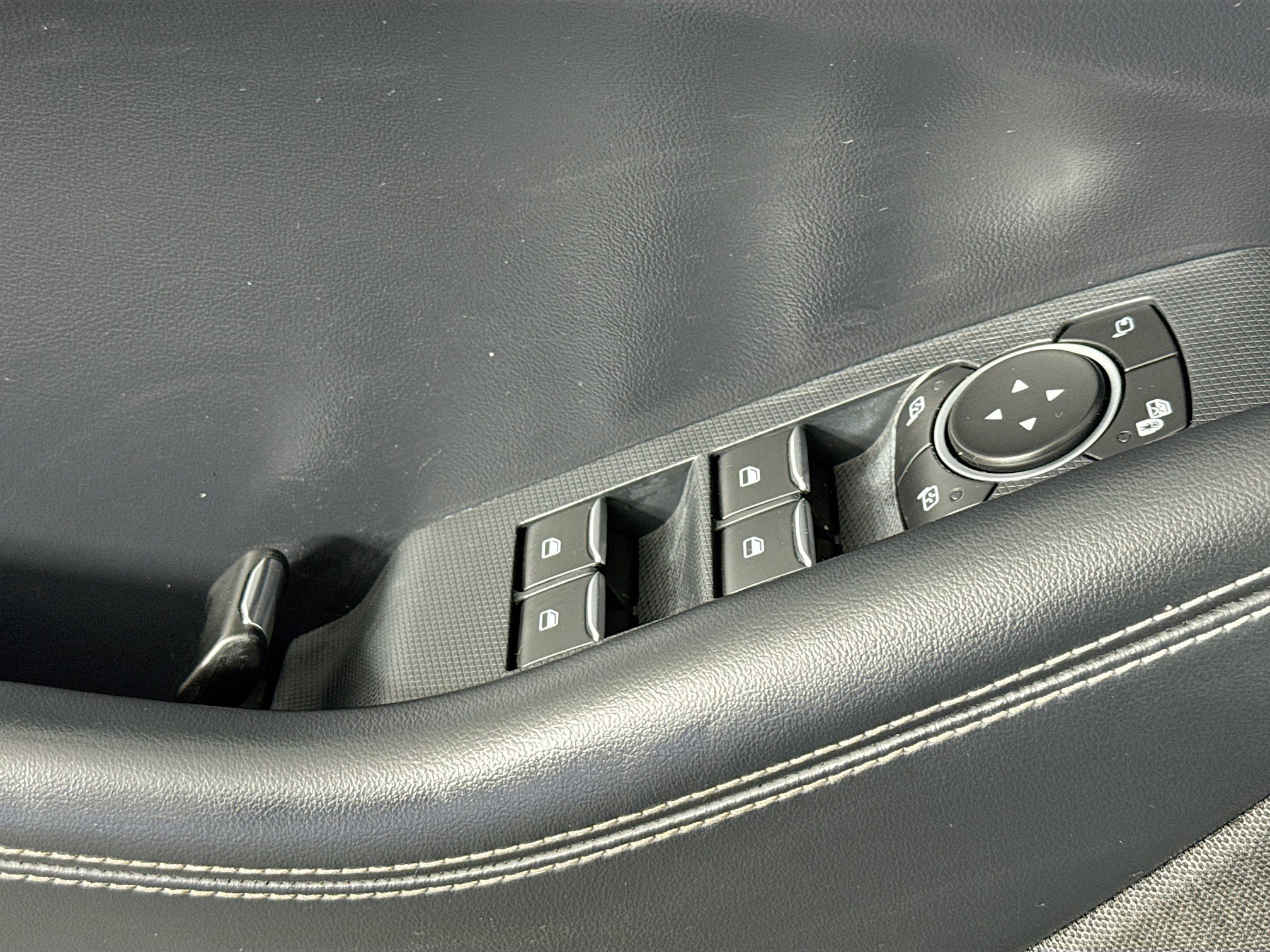 Used 2021 Ford Mustang Mach-E Premium image 23