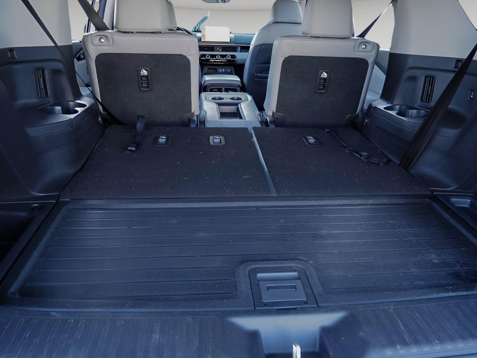 Used 2024 Honda Pilot Touring image 9