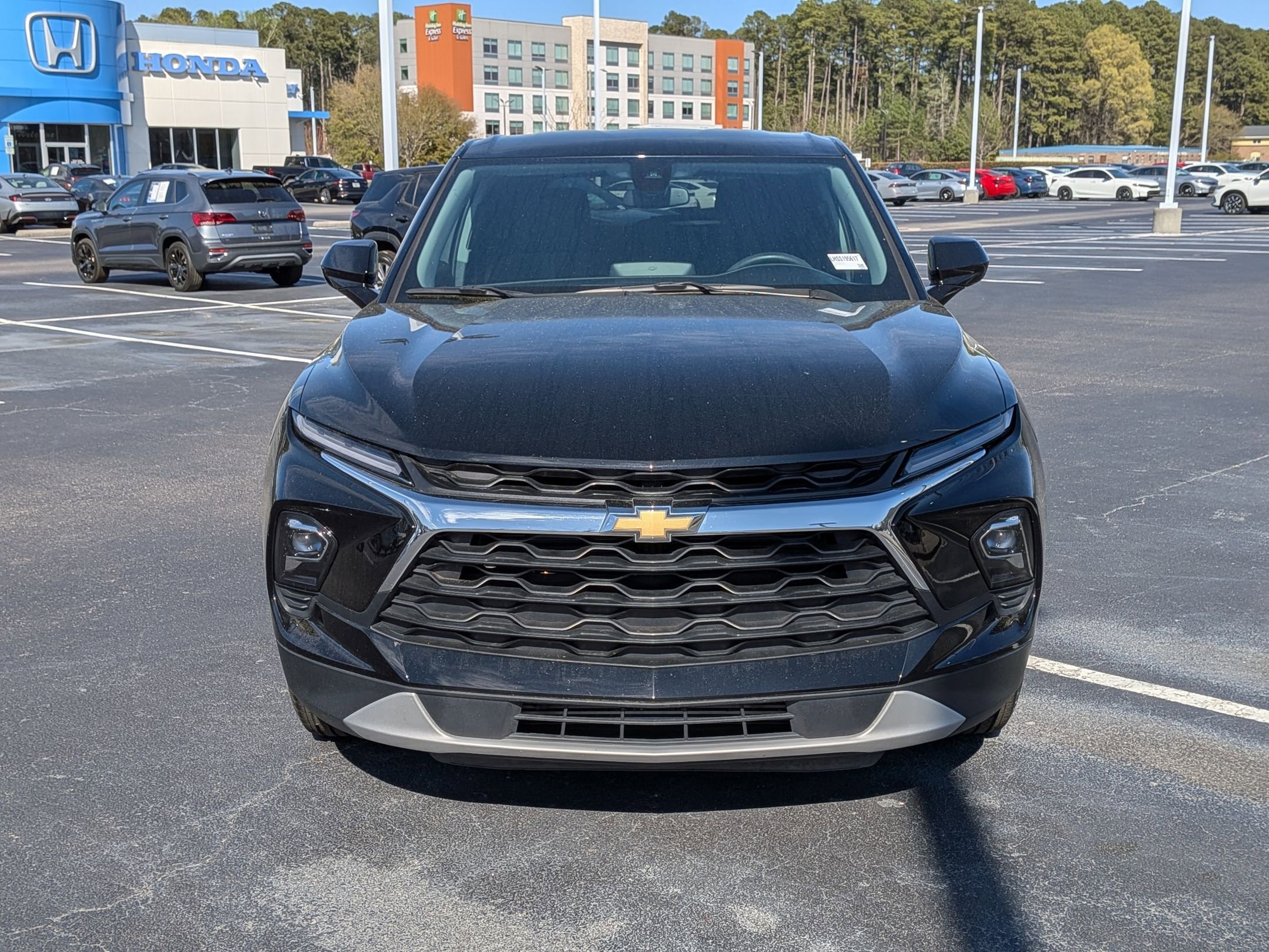 Used 2025 Chevrolet Blazer LT image 8