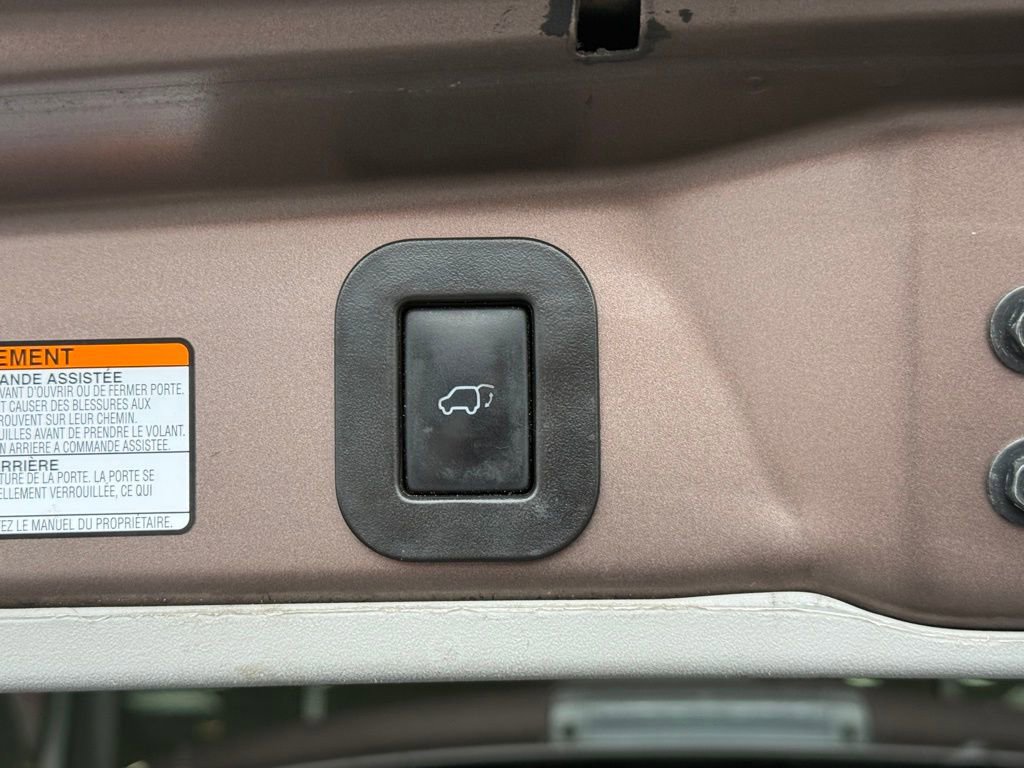 Used 2018 Toyota Sienna Limited Premium w/ Carpet Mat Package image 15