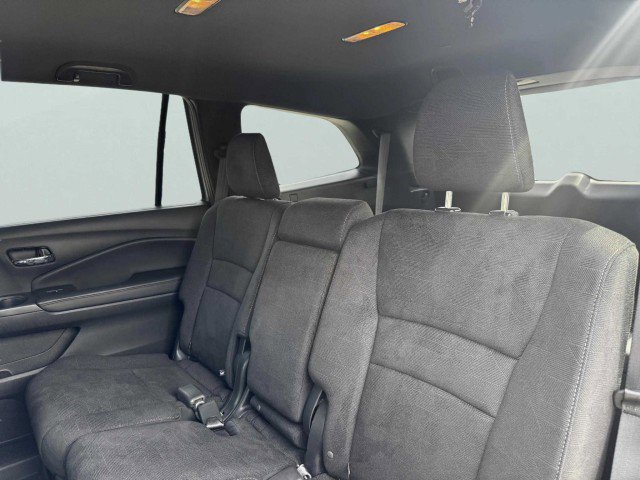 Used 2022 Honda Pilot Sport image 37