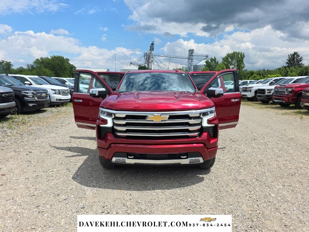 Used 2024 Chevrolet Silverado 1500 High Country w/ Technology Package AWD/4WD image 41