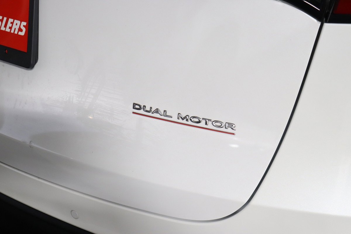 Used 2022 Tesla Model Y Performance AWD/4WD image 16