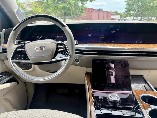 Certified 2025 Cadillac Escalade Sport Platinum AWD/4WD image 19