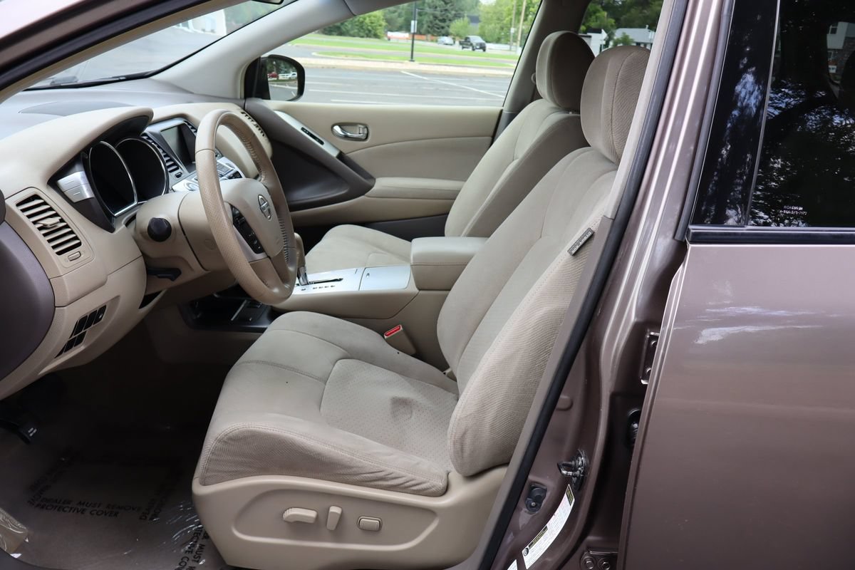 Used 2012 Nissan Murano SV AWD/4WD image 19