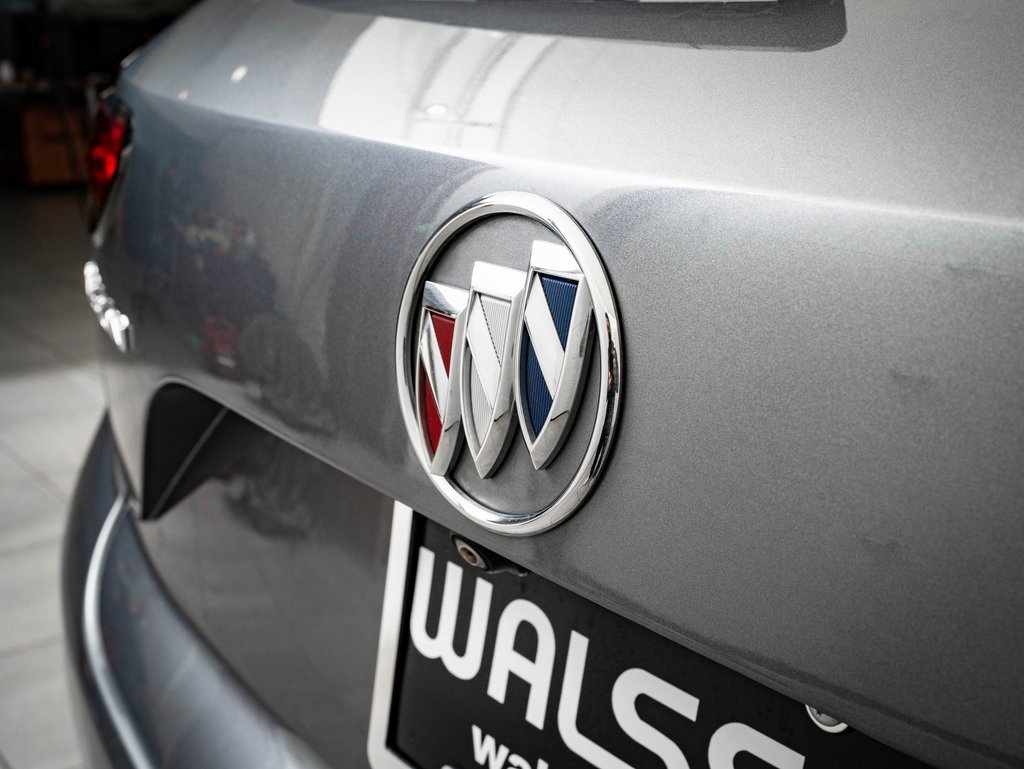 Used 2021 Buick Envision Essence w/ Sport Touring Package image 17