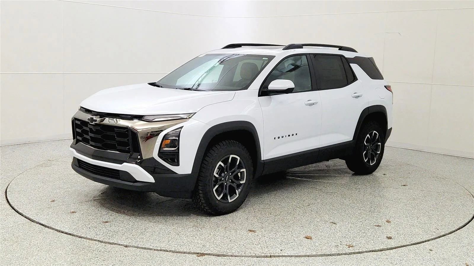 New 2026 Chevrolet Equinox ACTIV w/ Convenience Package III FWD image 3