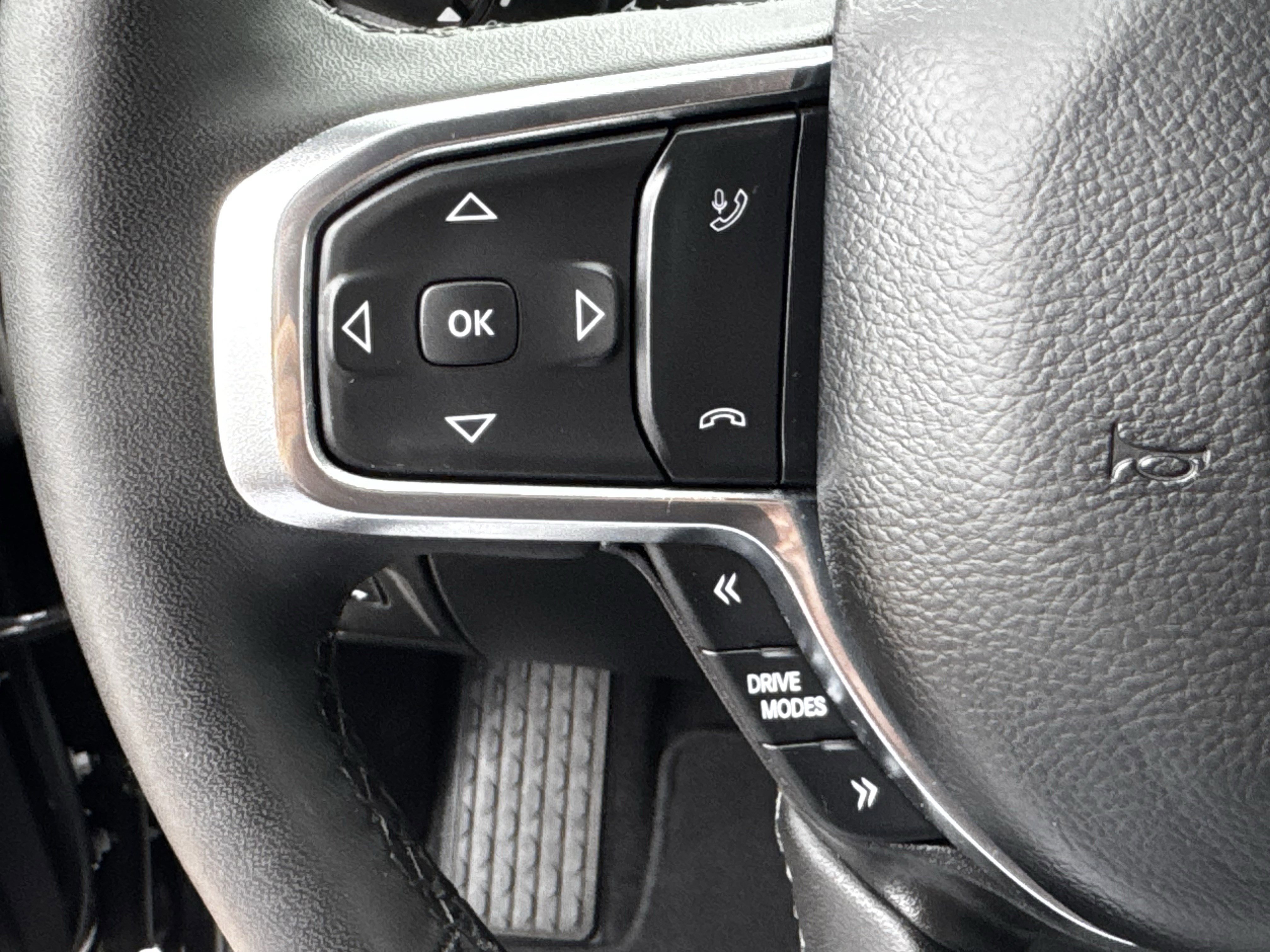 Used 2025 RAM 1500 Laramie w/ Sport Appearance Package image 26