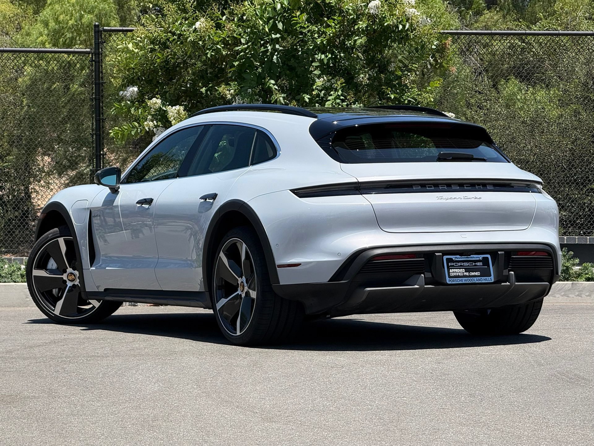 Certified 2023 Porsche Taycan Turbo AWD/4WD image 3