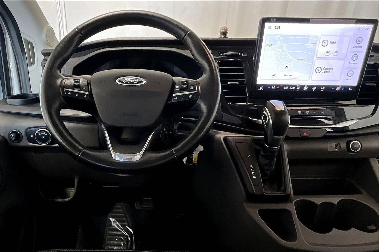 Used 2023 Ford Transit 350 XLT image 4