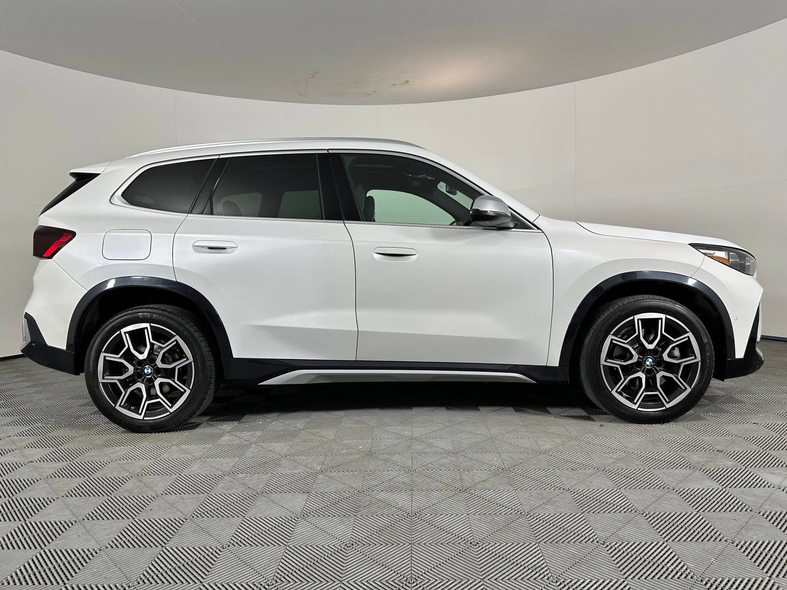 Used 2023 BMW X1 xDrive28i w/ Convenience Package AWD/4WD image 27