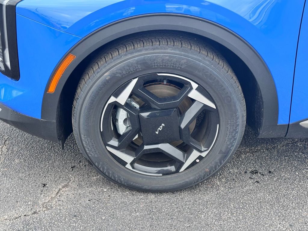 New 2026 Kia Sportage EX FWD image 9