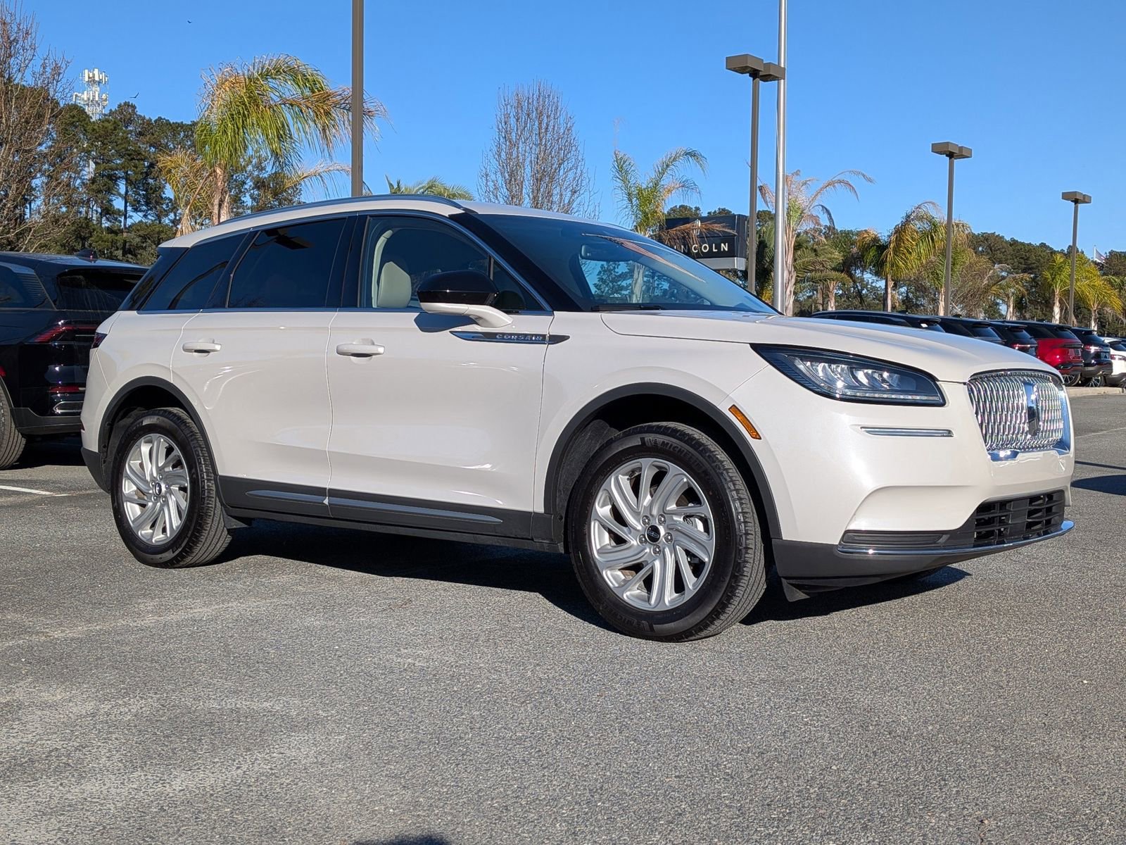 Certified 2022 Lincoln Corsair FWD image 3