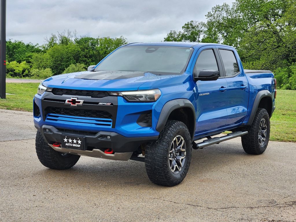 Used 2024 Chevrolet Colorado ZR2 w/ Safety Package AWD/4WD image 3