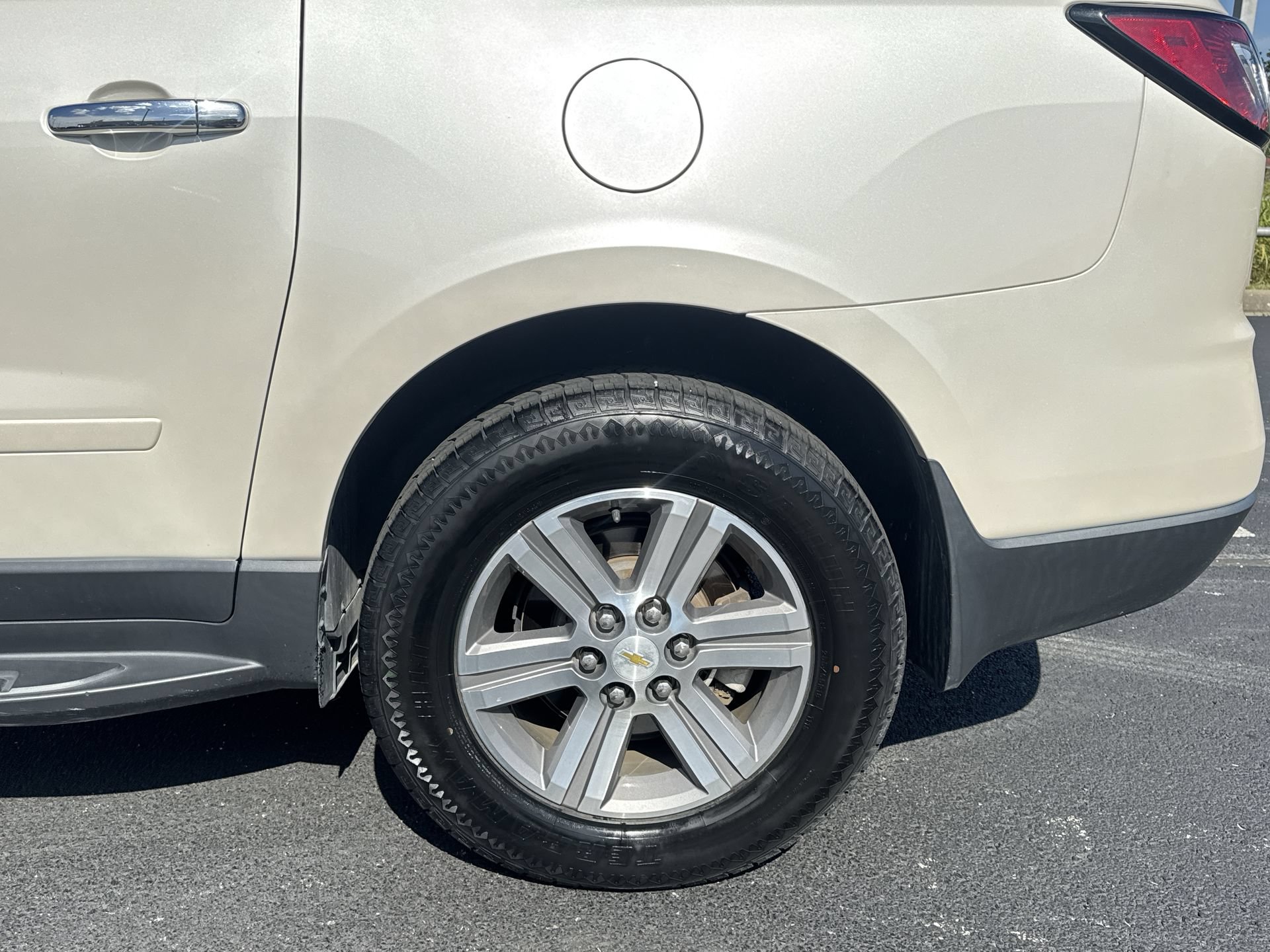 Used 2015 Chevrolet Traverse LT FWD image 10
