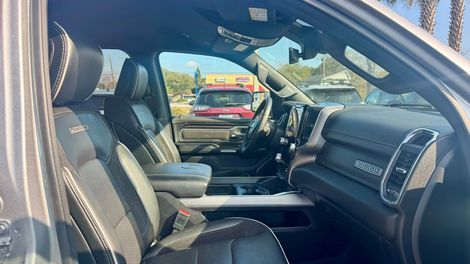 Used 2025 RAM 1500 Laramie image 9
