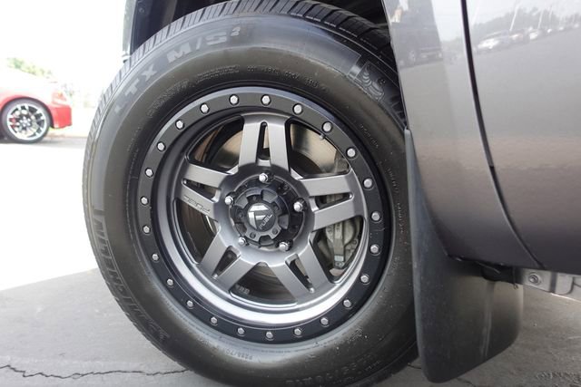 Used 2014 Toyota Tundra SR5 w/ SR5 Upgrade Package image 12