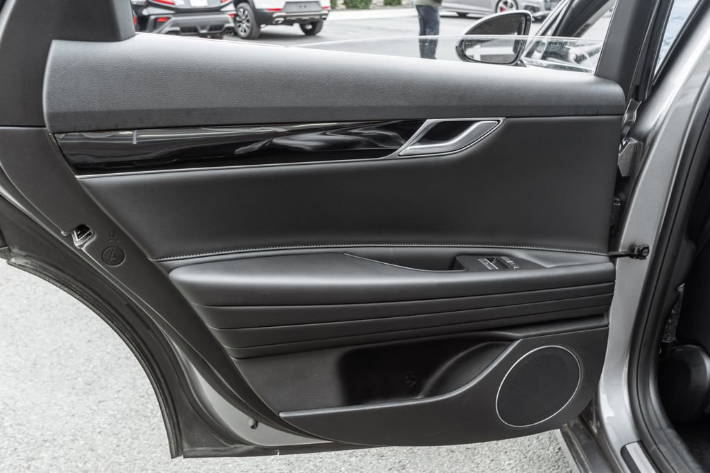 Used 2023 Genesis G80 2.5T image 30