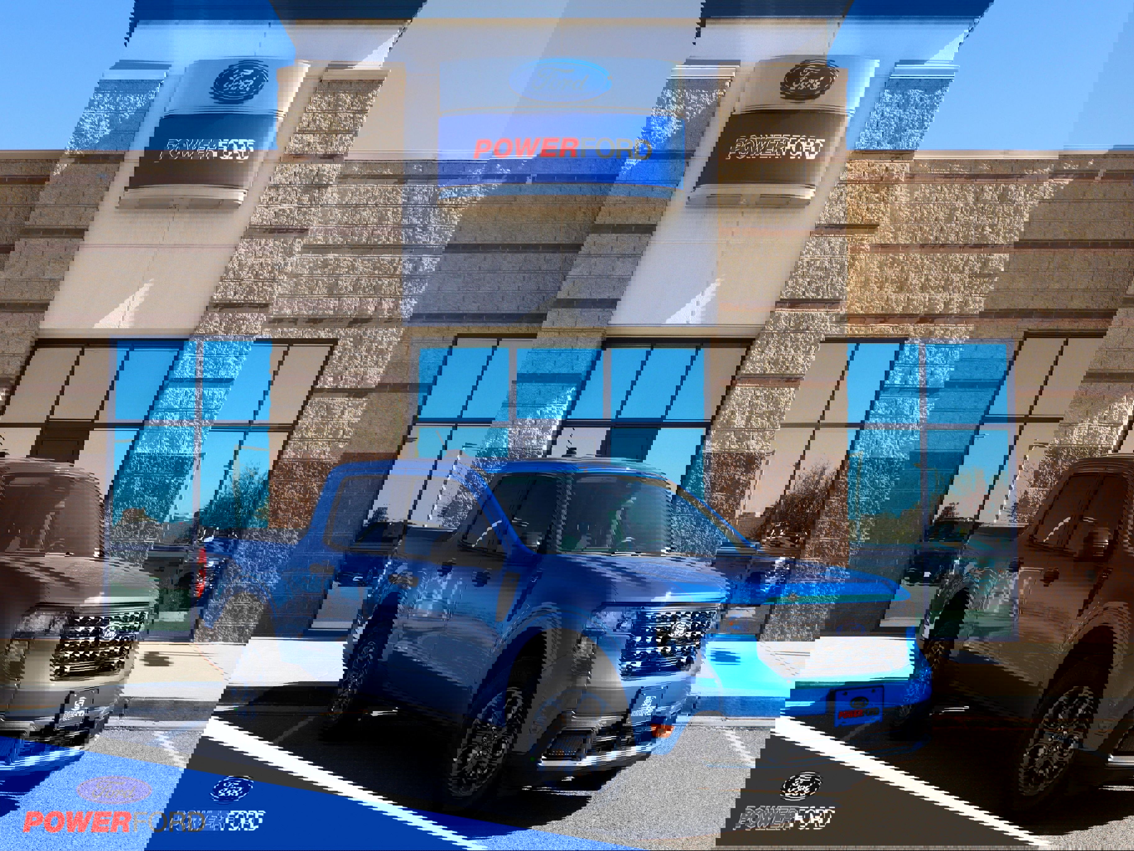 New 2025 Ford Maverick XLT w/ Equipment Group 302A