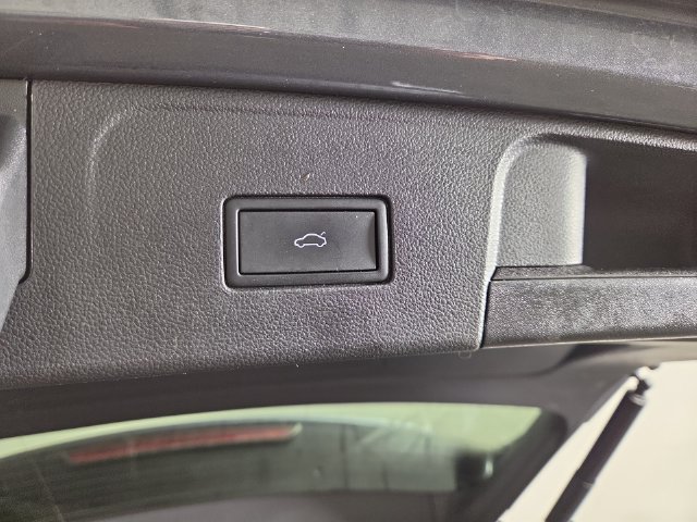 Used 2024 Volkswagen Atlas SE AWD/4WD image 34