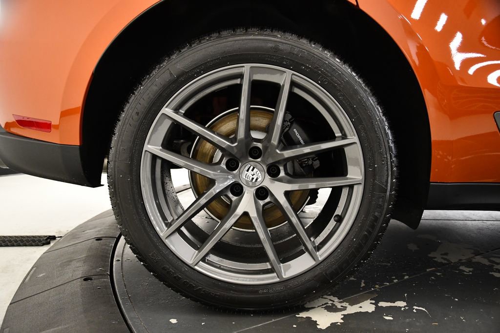 Used 2025 Porsche Macan Turbo image 17