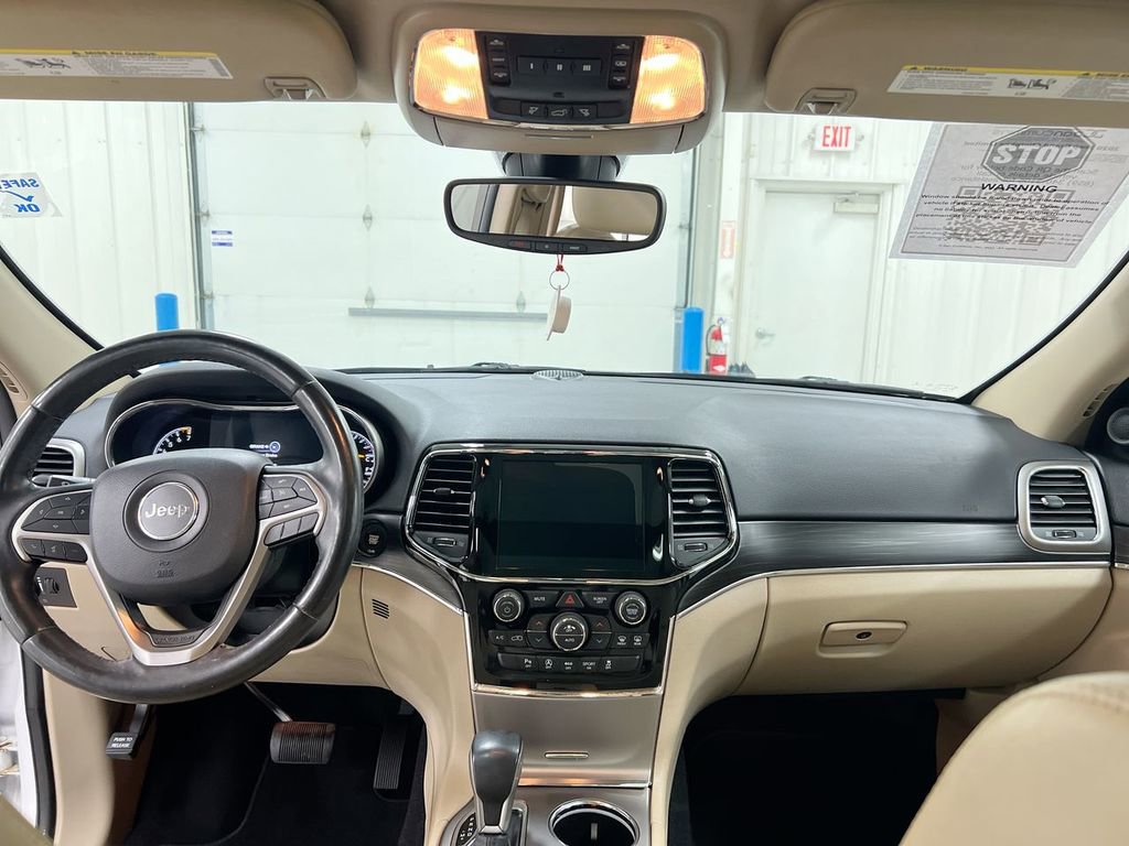 Used 2020 Jeep Grand Cherokee Limited w/ Luxury Group II image 10