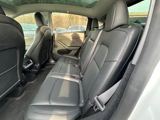 Used 2024 Tesla Model Y Performance image 12