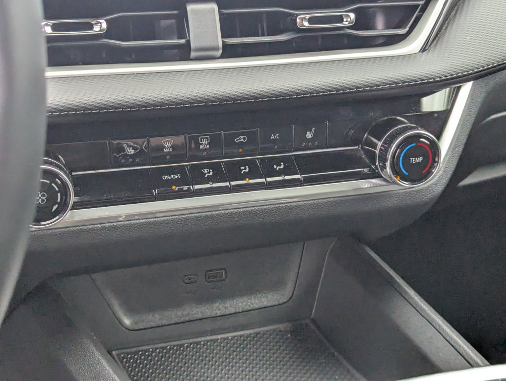 Certified 2026 Chevrolet Equinox LT AWD/4WD image 24