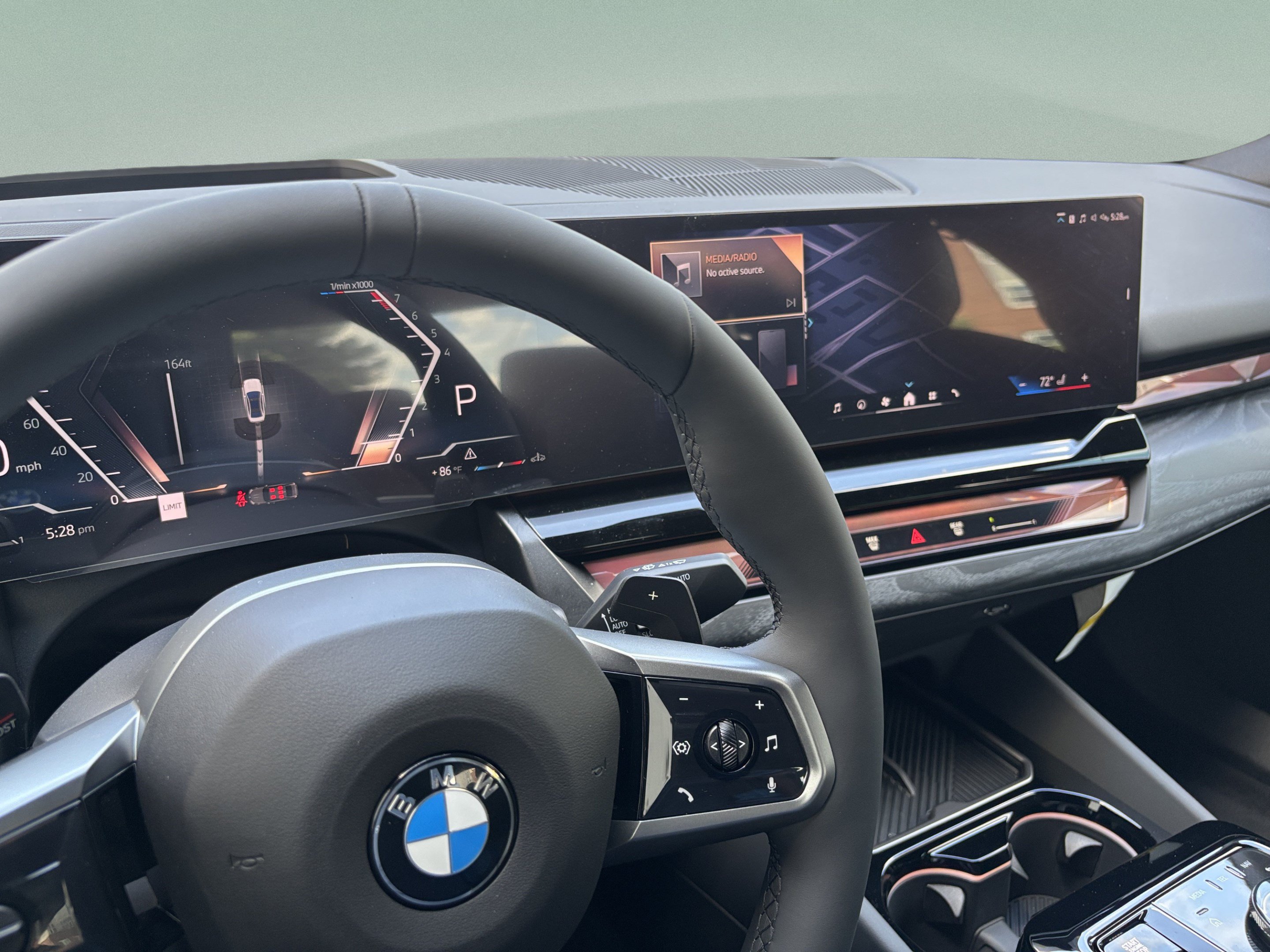 Used 2027 BMW 530i w/ M Sport Package RWD image 15