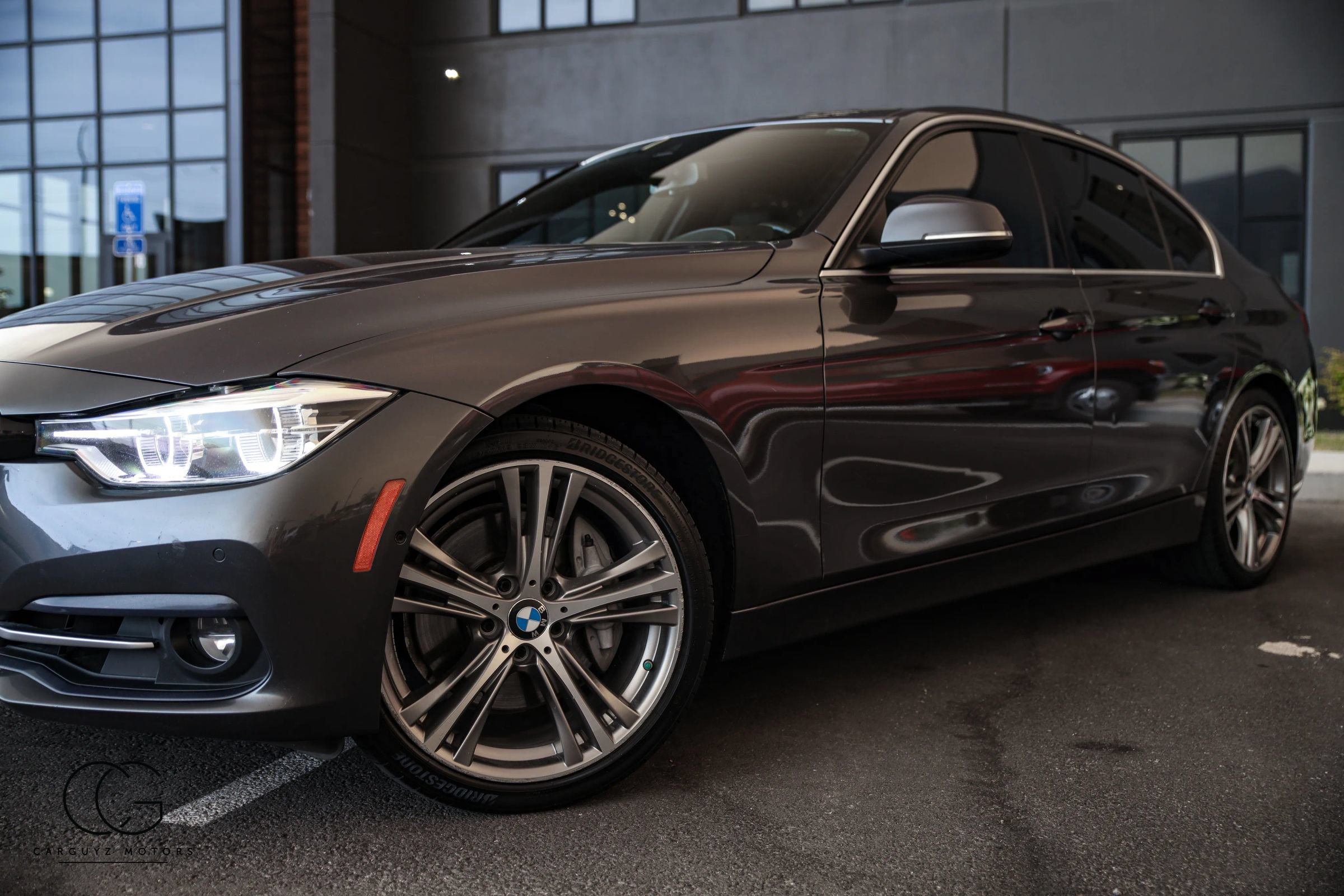 Used 2017 BMW 340i xDrive Sedan AWD/4WD image 5