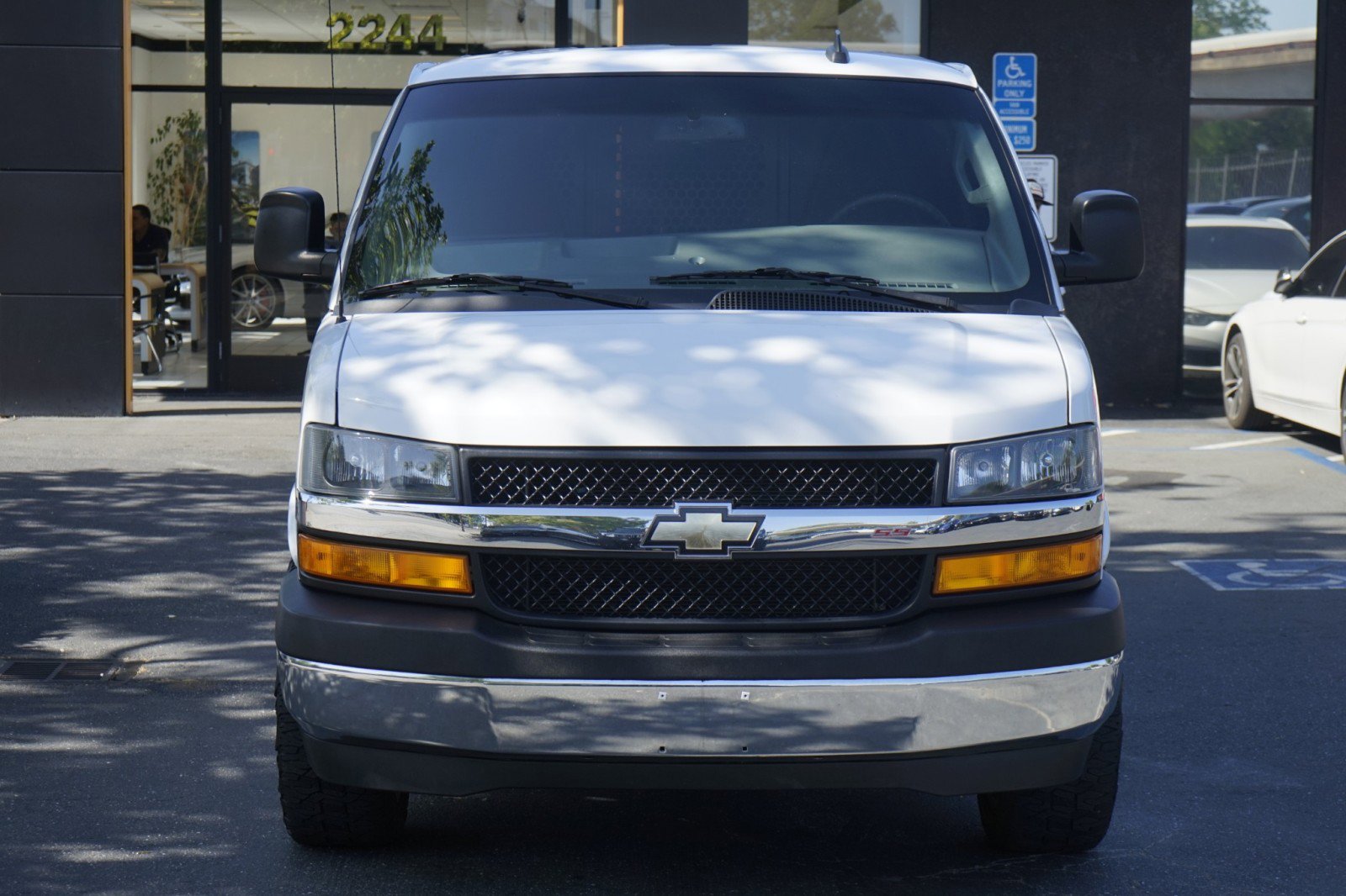 Used 2021 Chevrolet Express 2500 w/ Driver Convenience Package image 4