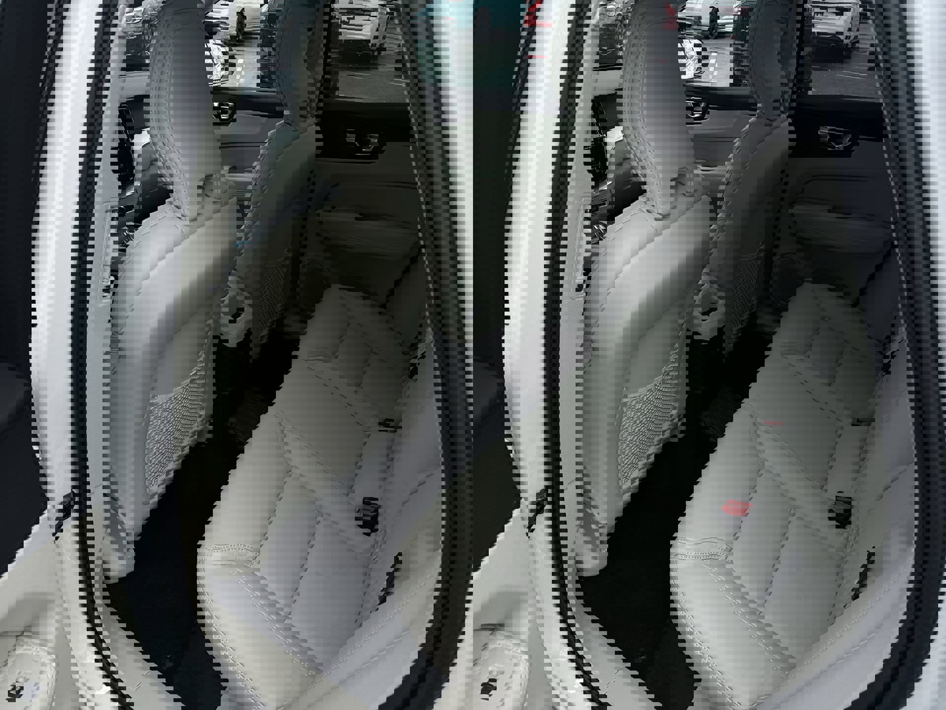 New 2026 Volvo XC60 T8 Ultra w/ Protection Package Premier image 22