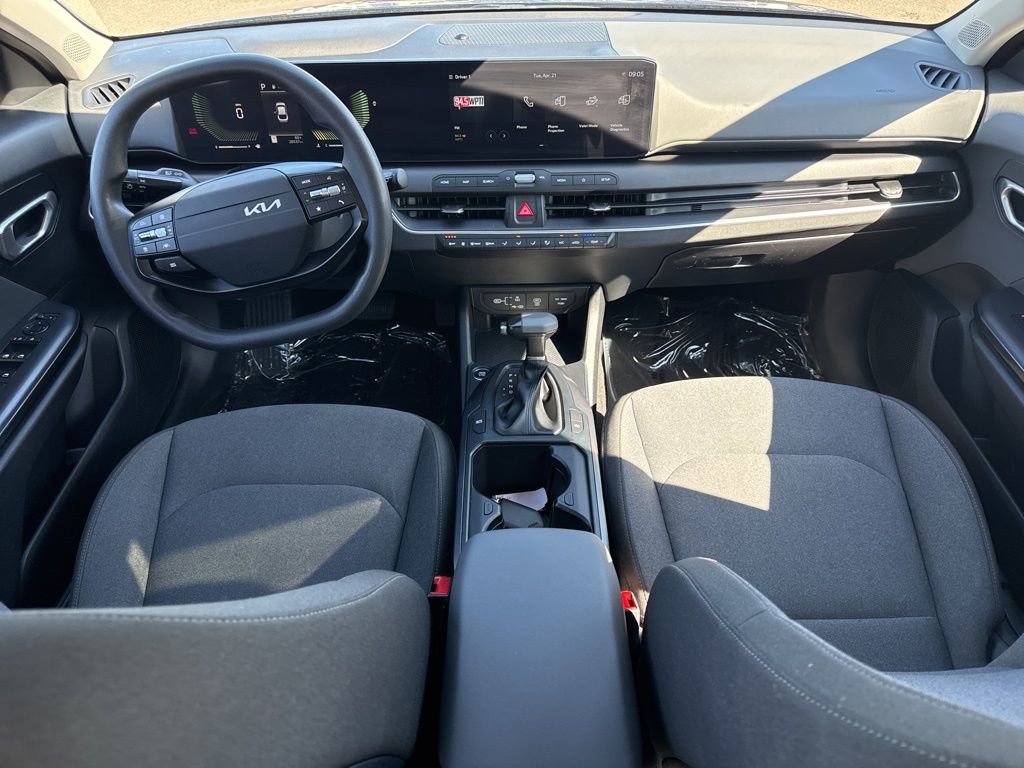 Used 2025 Kia K4 FWD image 11