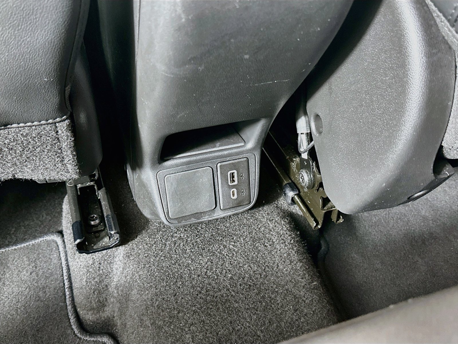 Used 2023 Buick Encore GX Select AWD/4WD image 37